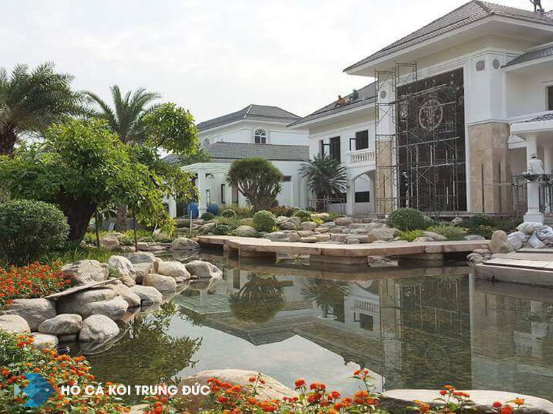 mẫu biệt phủ hồ cá koi