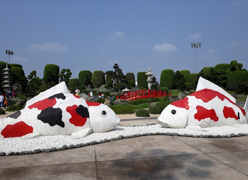 công viên cá koi  rin rin park tại hóc môn 