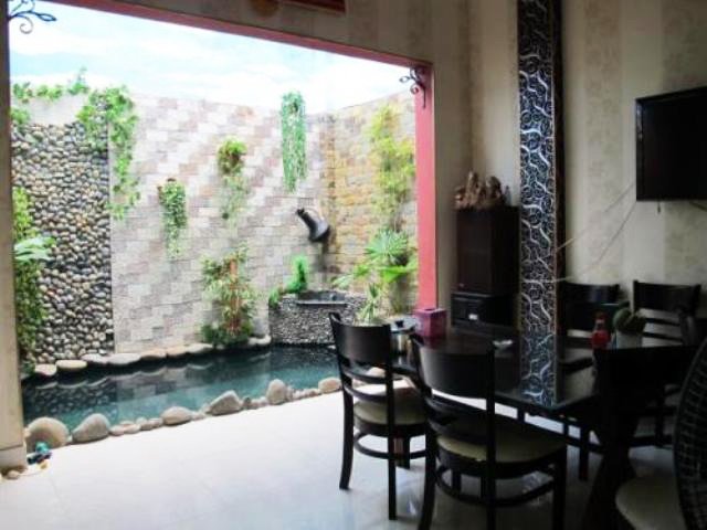 hồ cá koi mini
